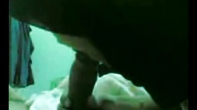 L'acteur de Pétersbourg Nikolas a un étudiant dans une porno video complete chatte humide après un cunnilingus